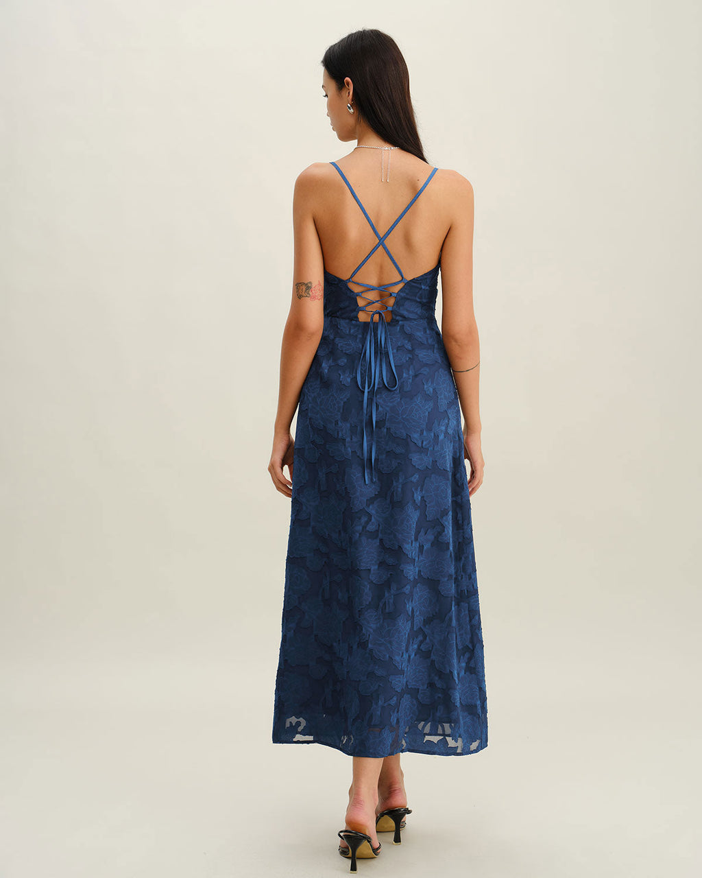 Vestido maxi sin espalda de jacquard azul marino