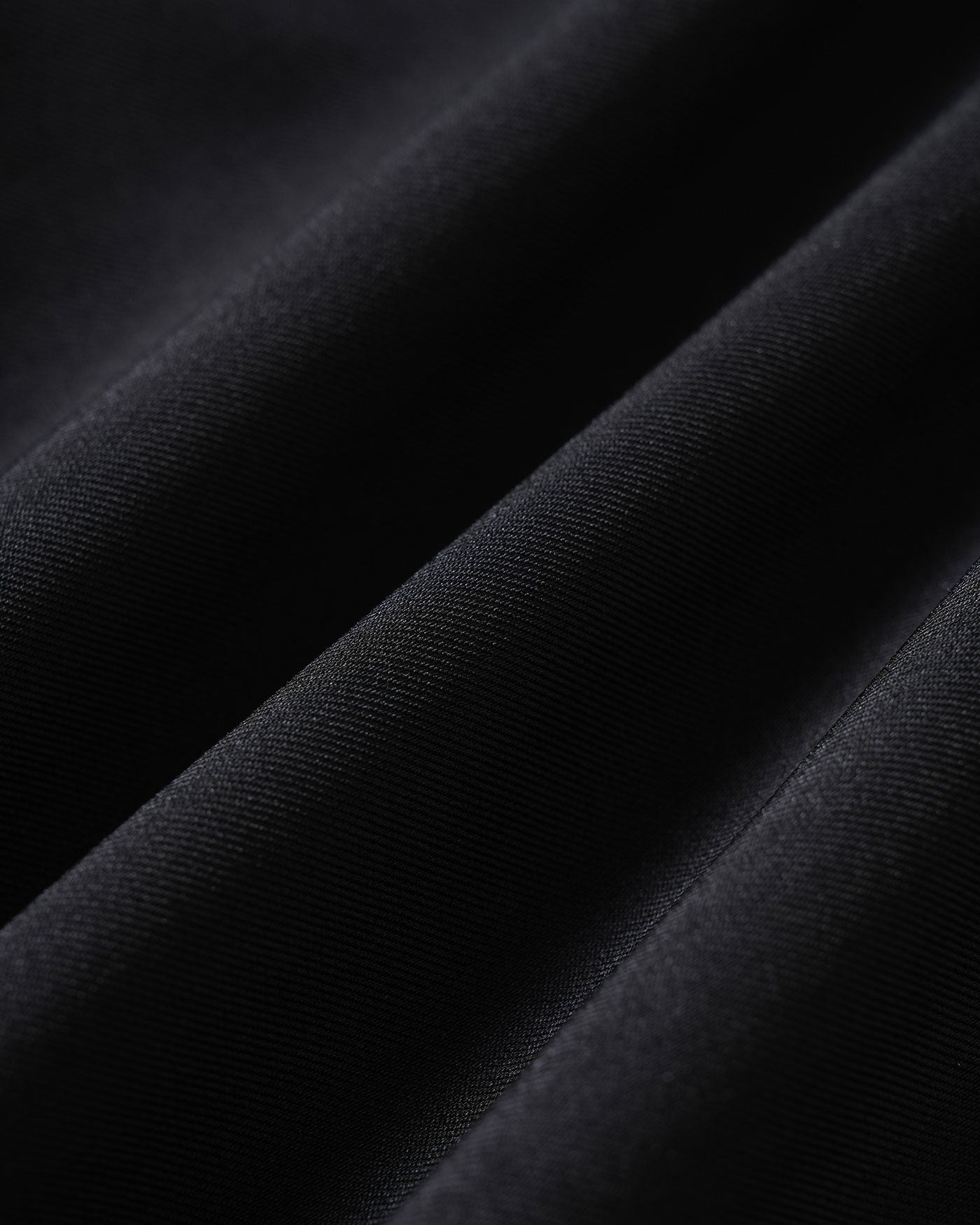 Pantalones rectos negros de talle natural