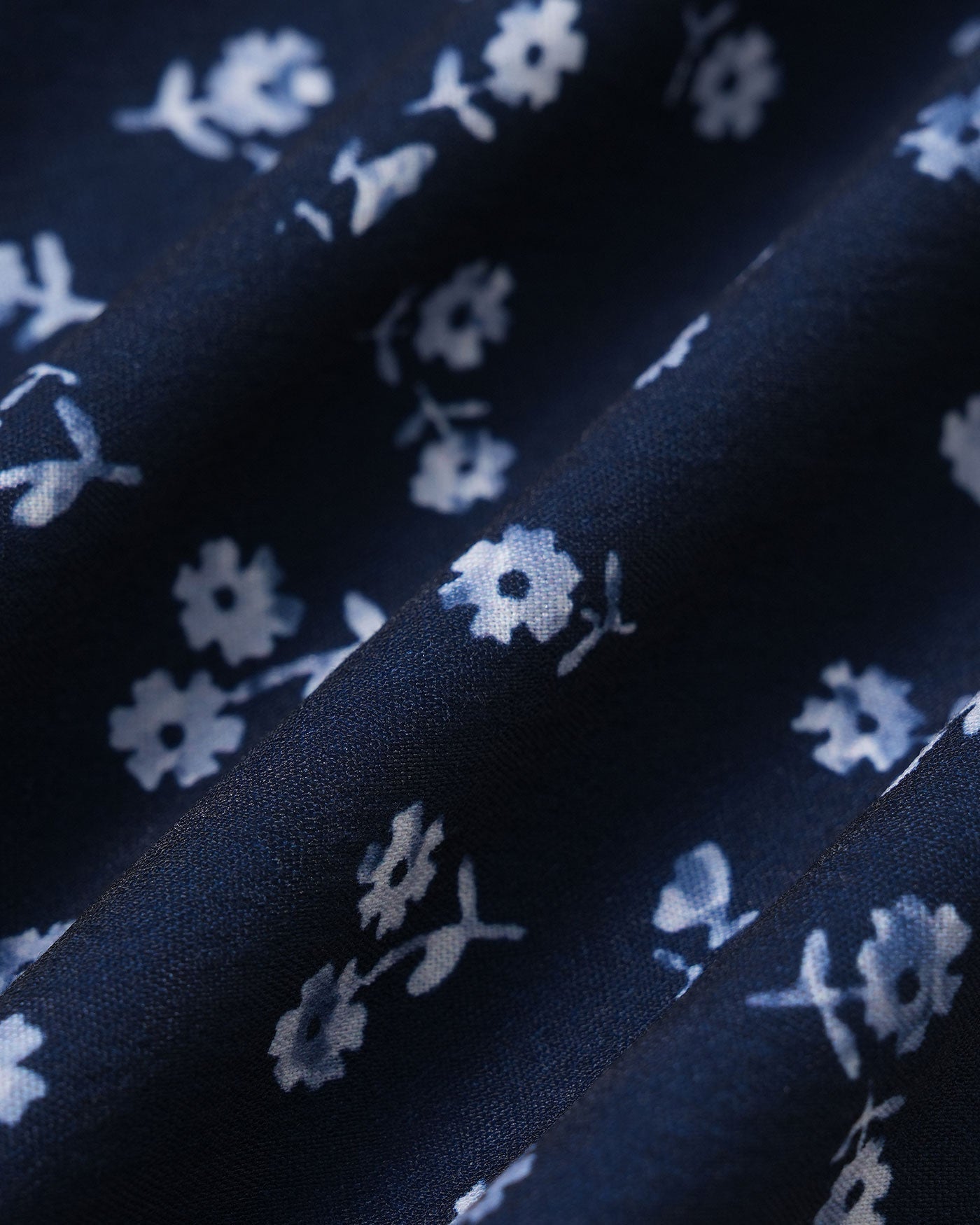 Minivestido con tirantes, escote cuadrado y estampado floral azul marino