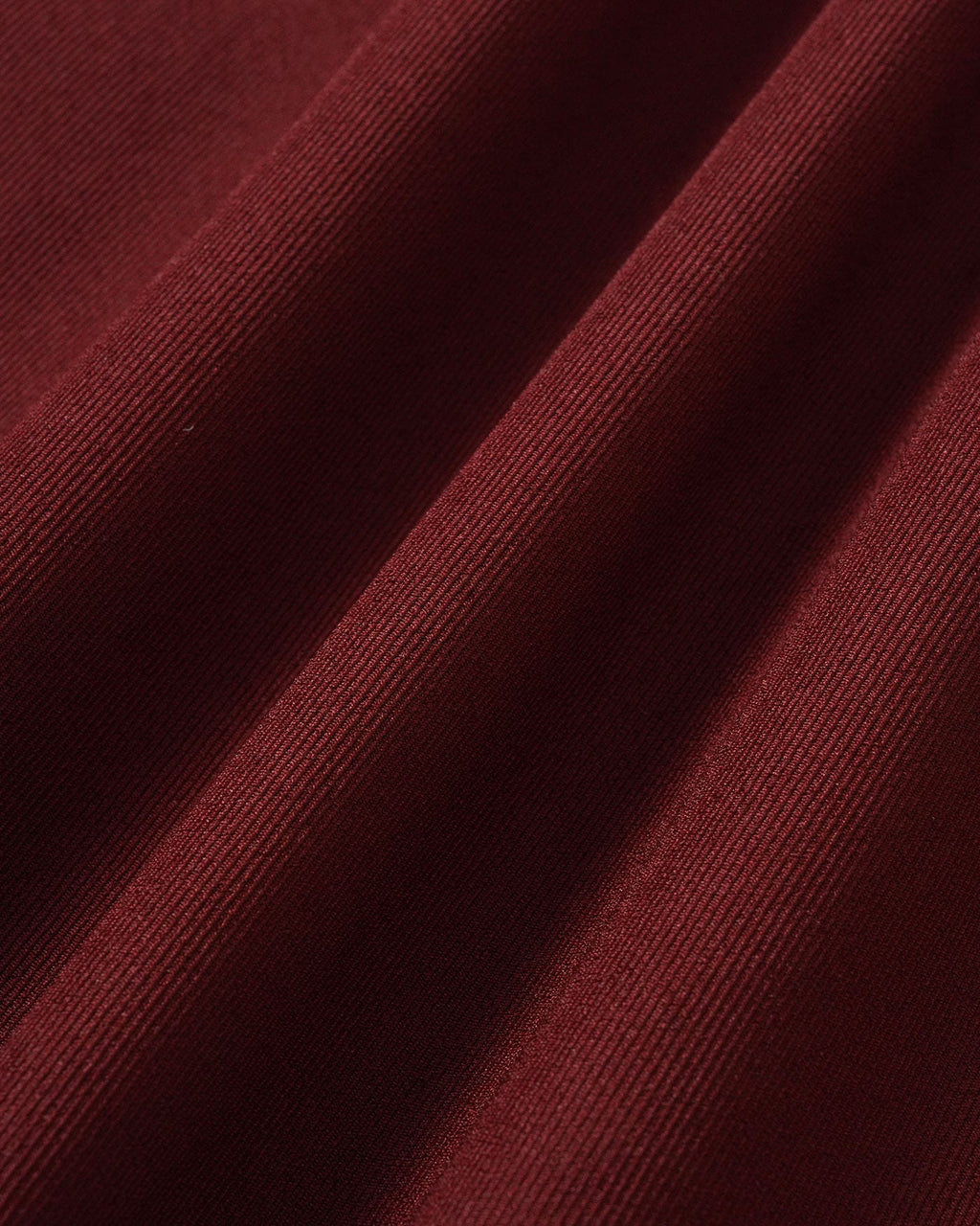 Minifalda evasé de talle natural rojo vino