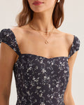 Collar dorado de tres capas