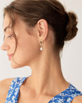Pendientes de perlas metálicas