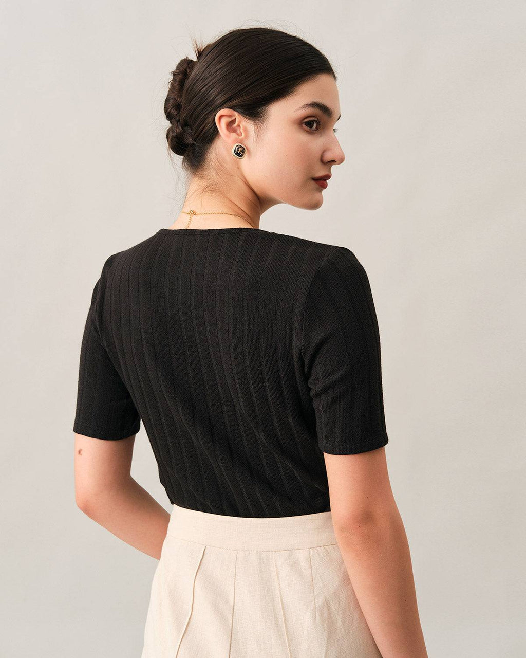 La camiseta de canalé con detalles de encaje