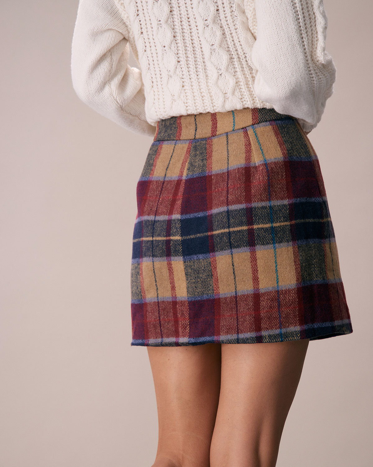 Minifalda de tweed a cuadros rojos con cremallera