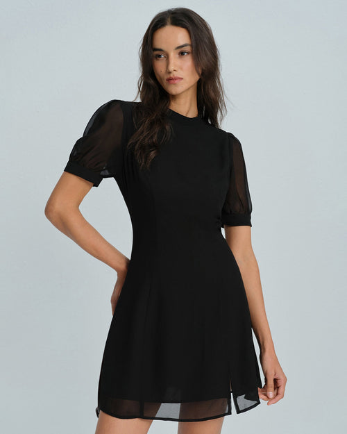 Minivestido Negro de Cuello Alto
