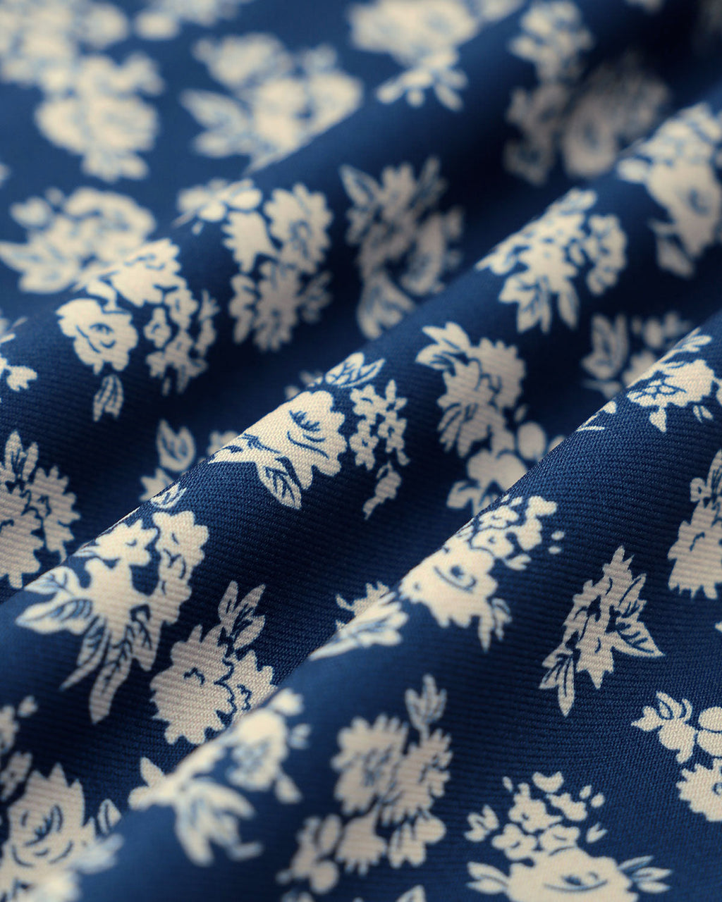 Minifalda evasé floral azul marino