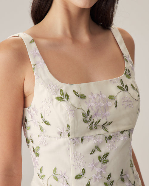 Top sin mangas ajustado floral beige