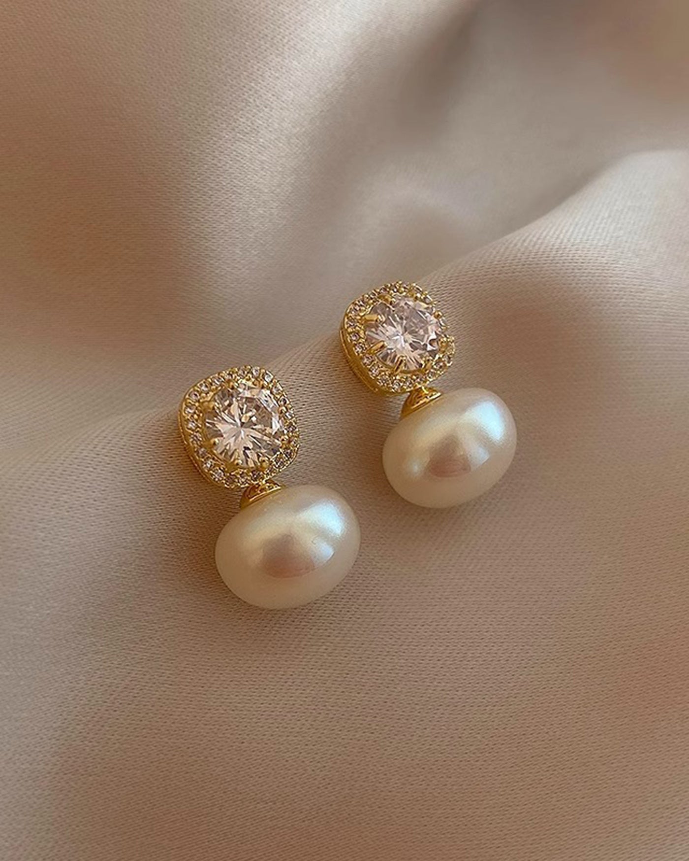 Off White Earrings