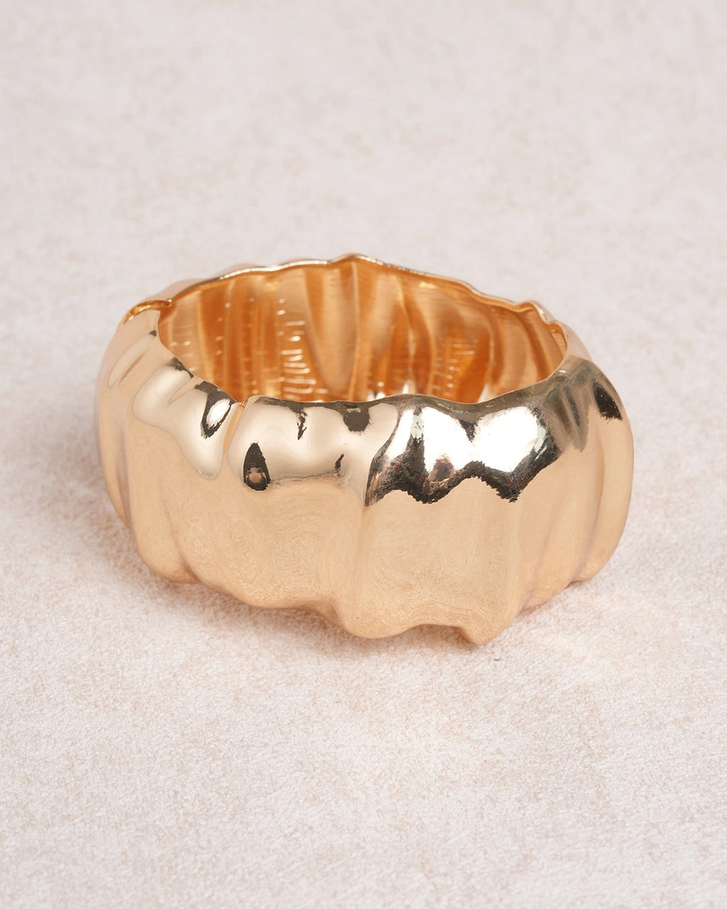 Pulsera ancha de oro
