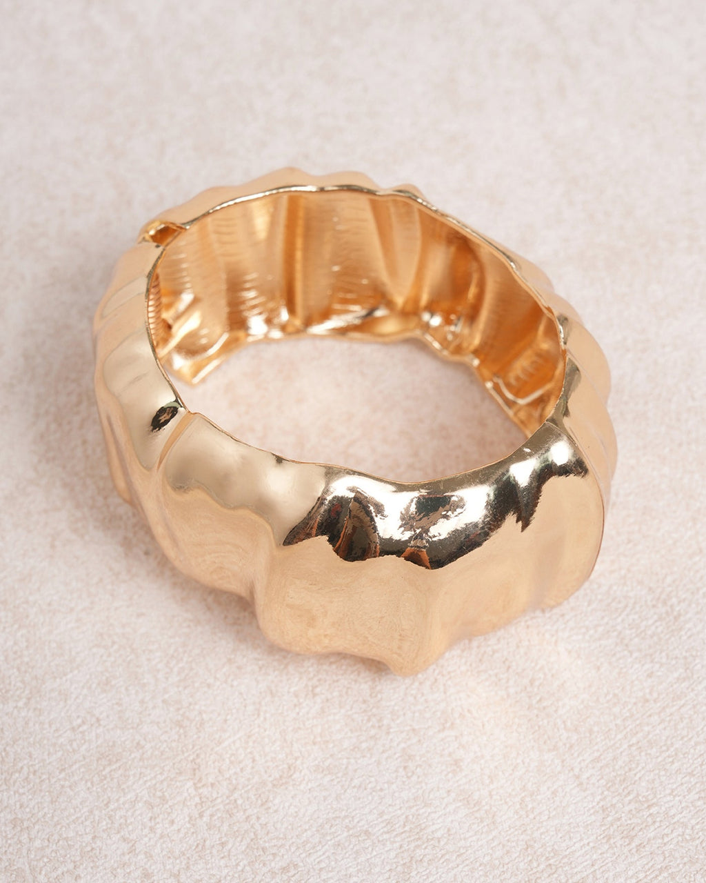 Pulsera ancha de oro