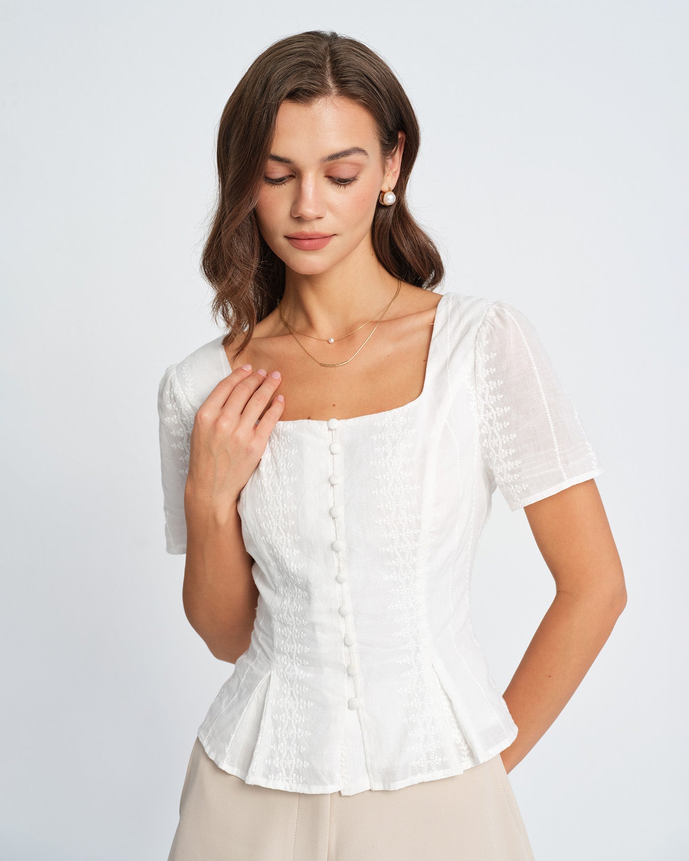 Blusa Blanca Texturizada con Flores
