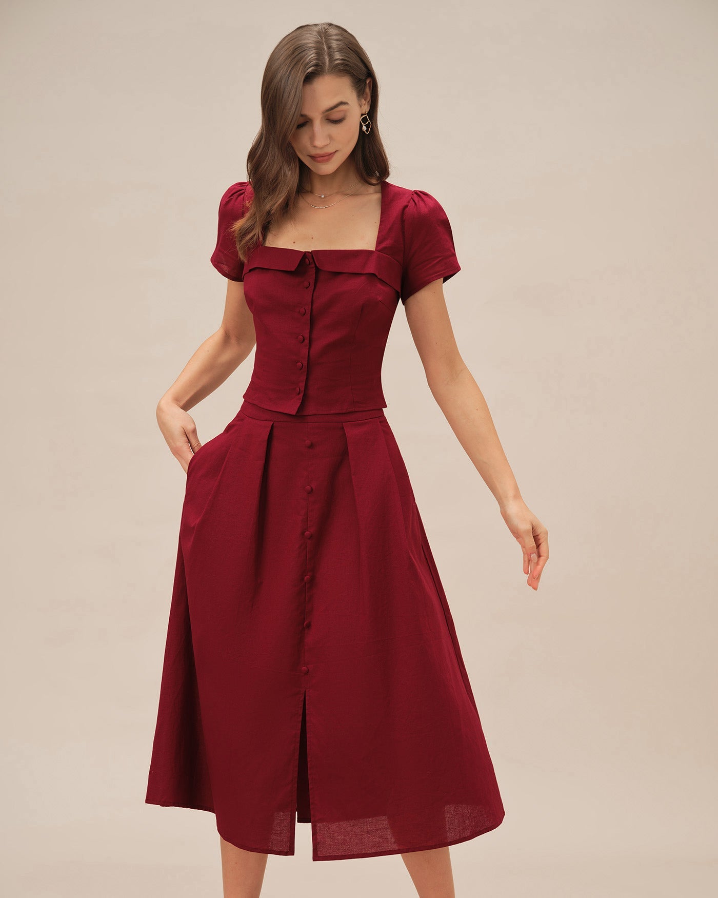 Falda Midi Roja Fruncida con Abertura