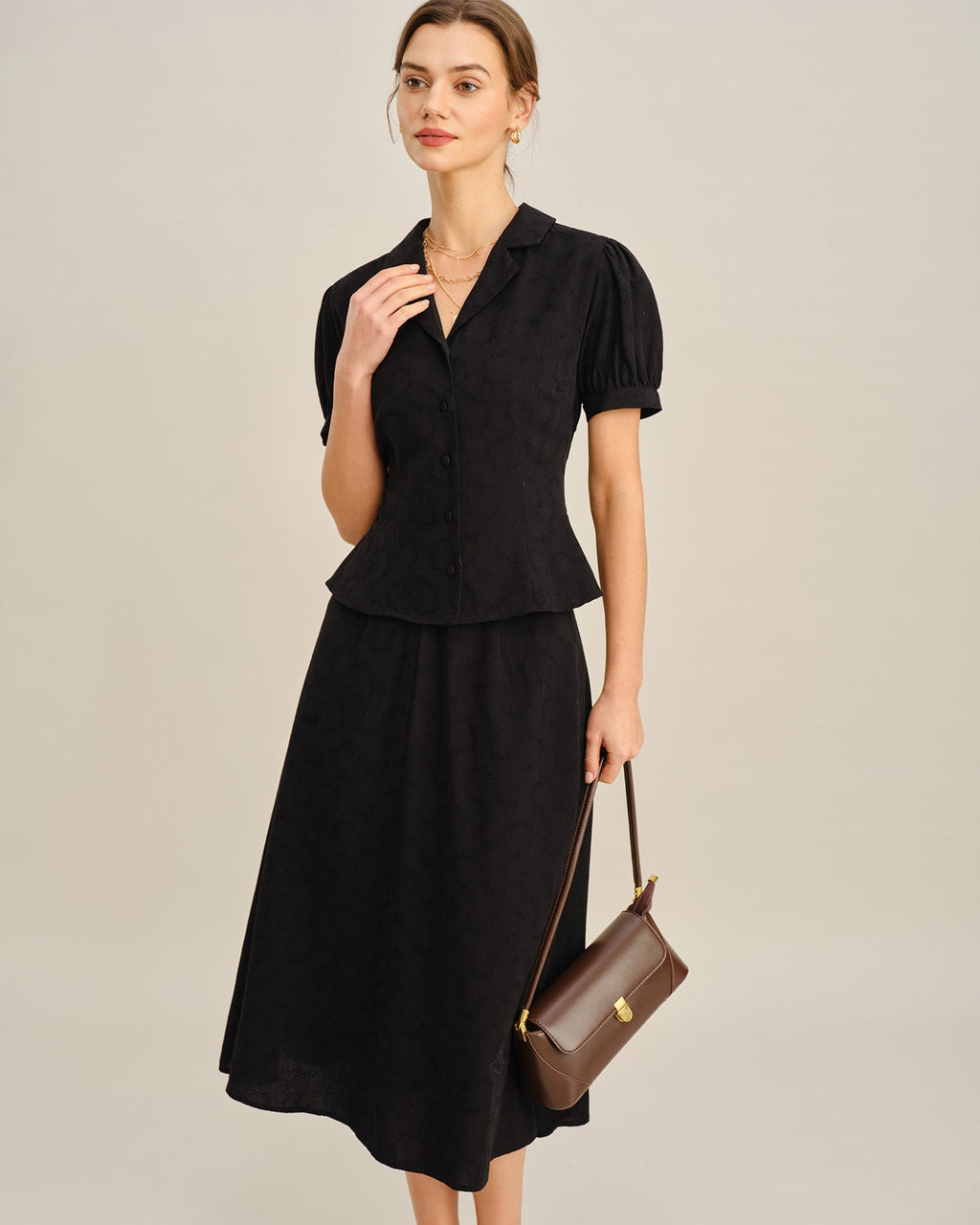 Falda midi negra bordada