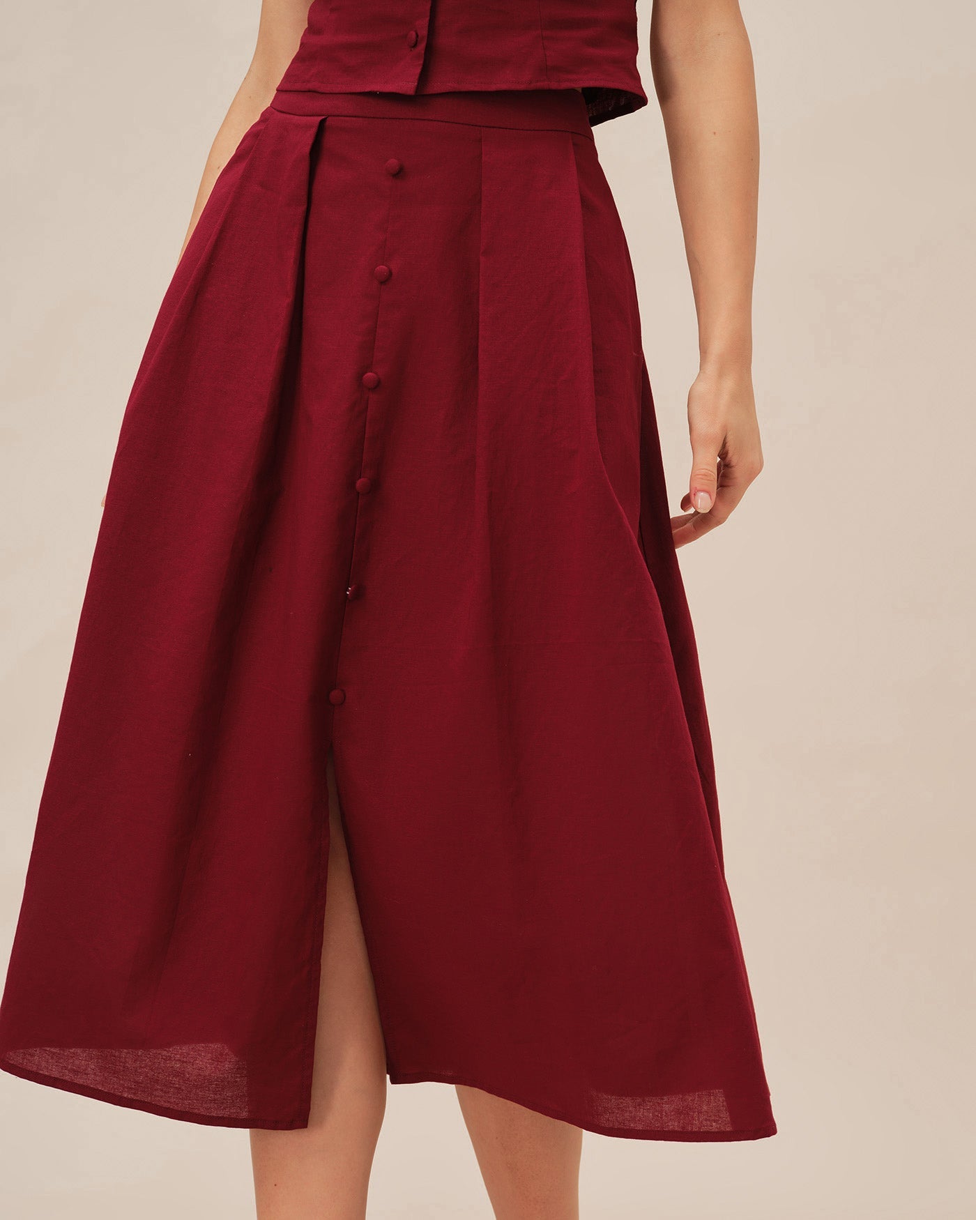 Falda Midi Roja Fruncida con Abertura