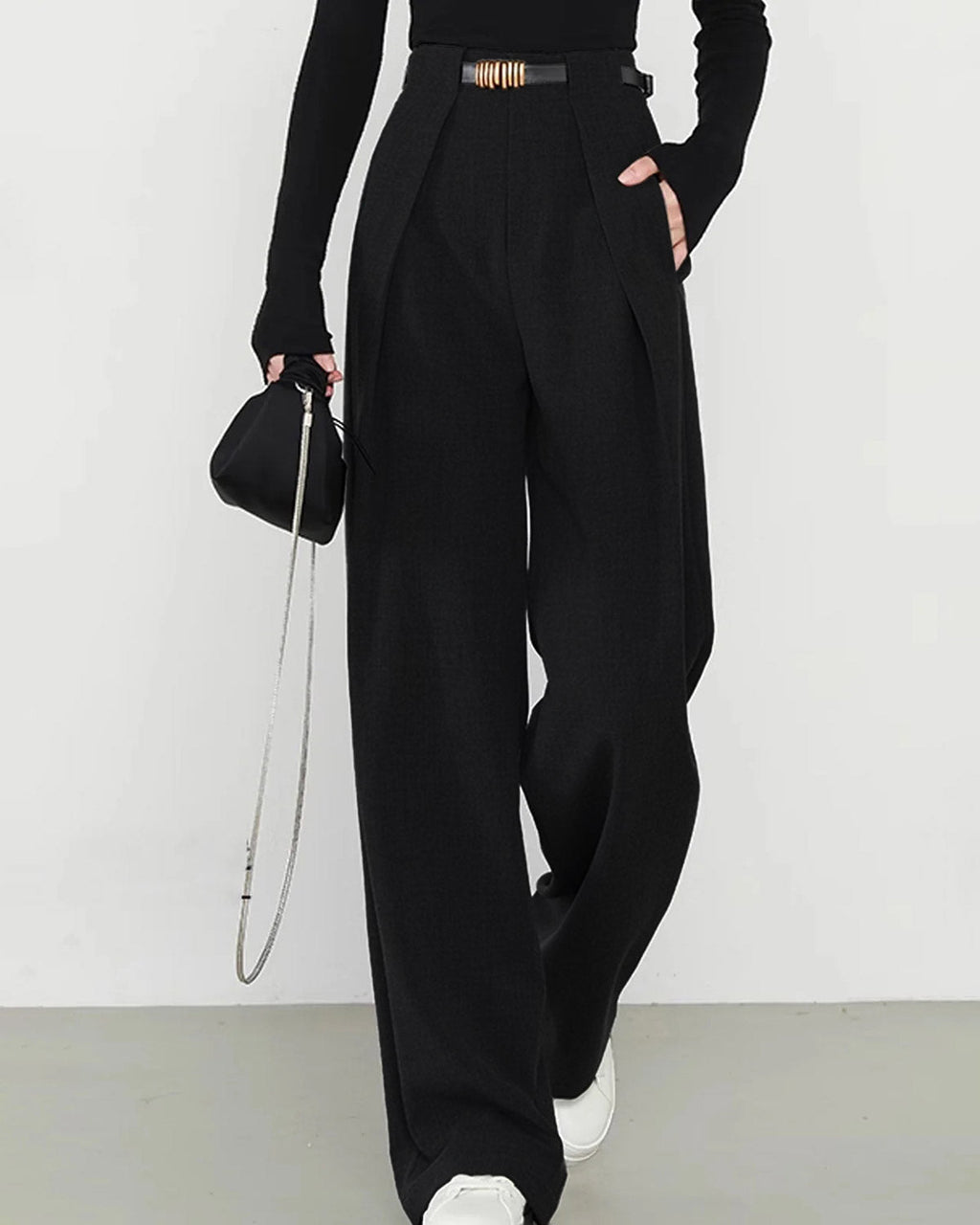 Pantalones rectos negros de talle natural