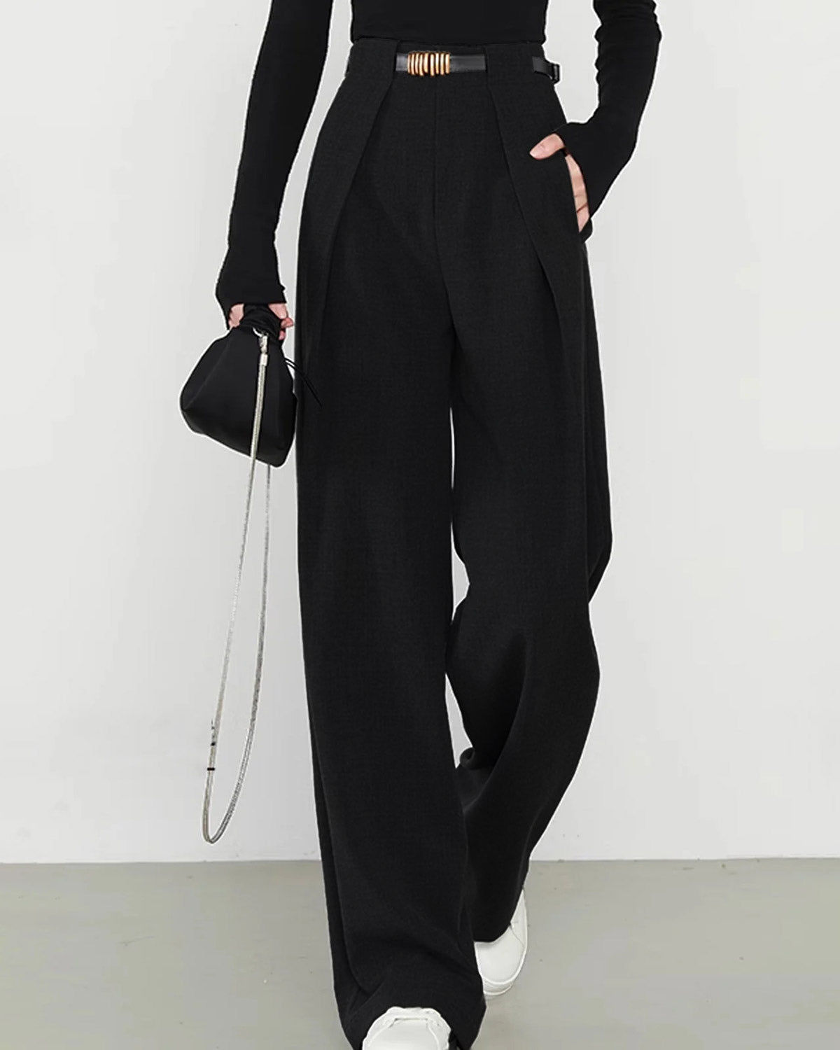 Pantalones rectos negros de talle natural