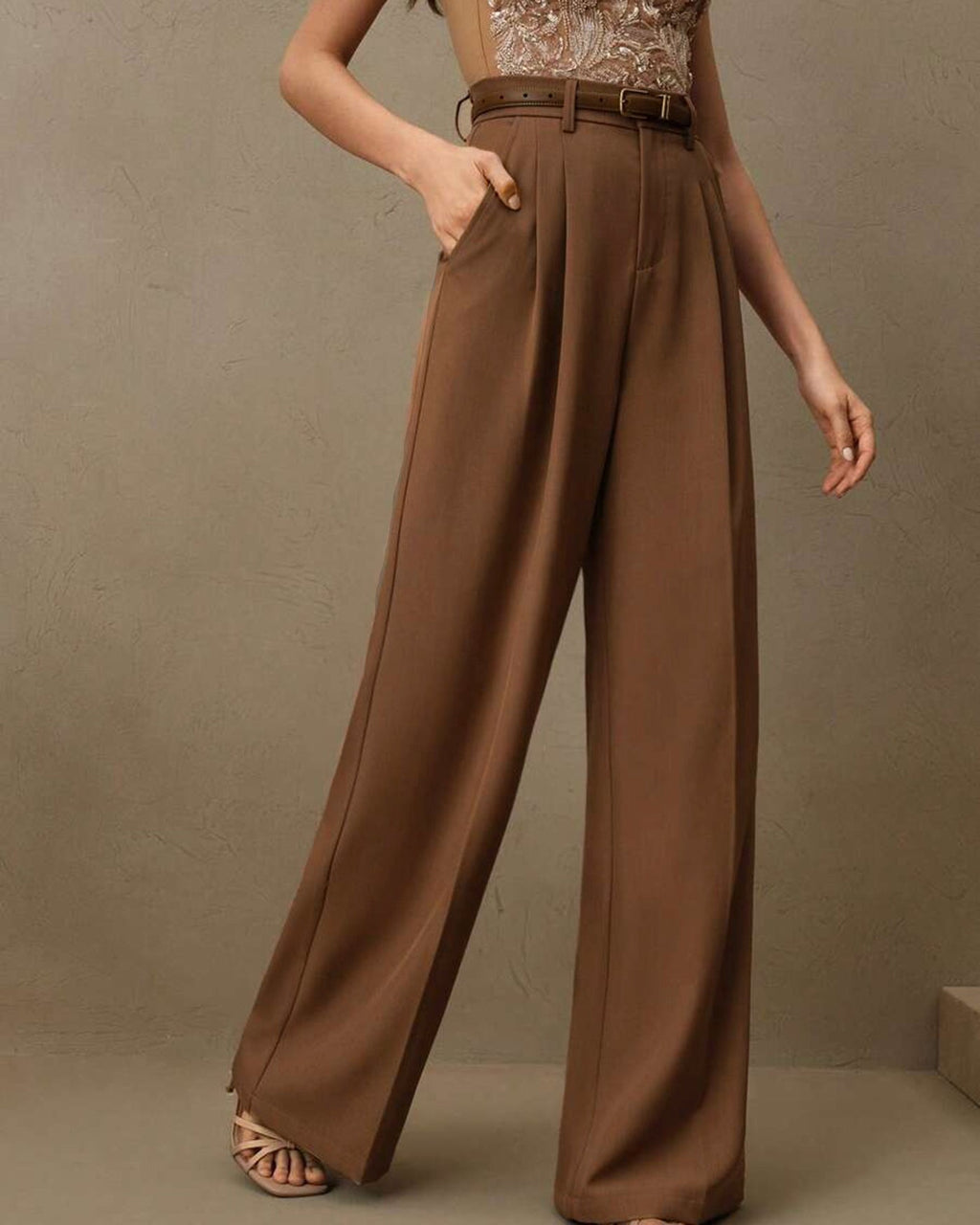 Pantalones Rectos de Talle Natural en Color Caramelo