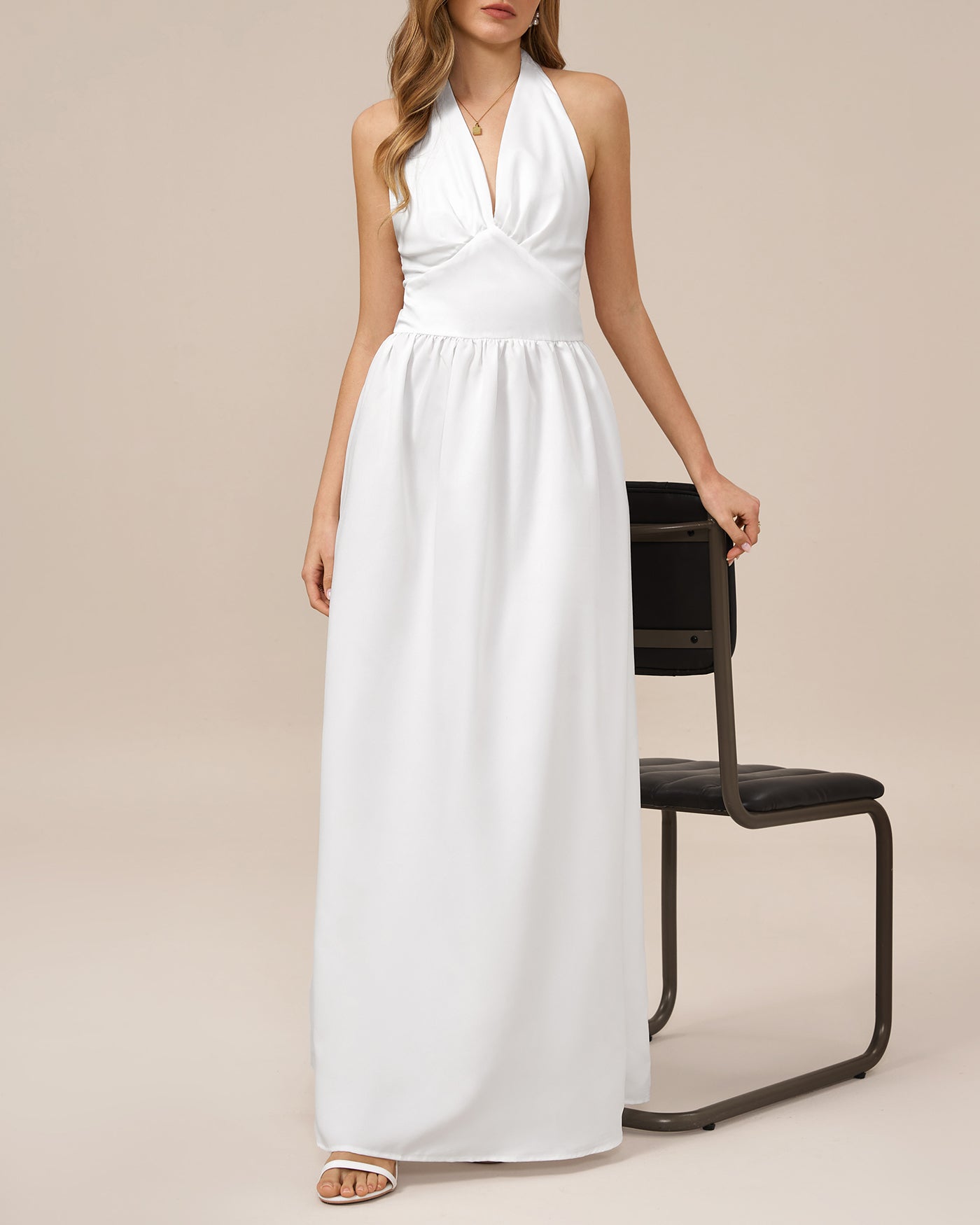 Vestido largo túnica blanco con cuello halter
