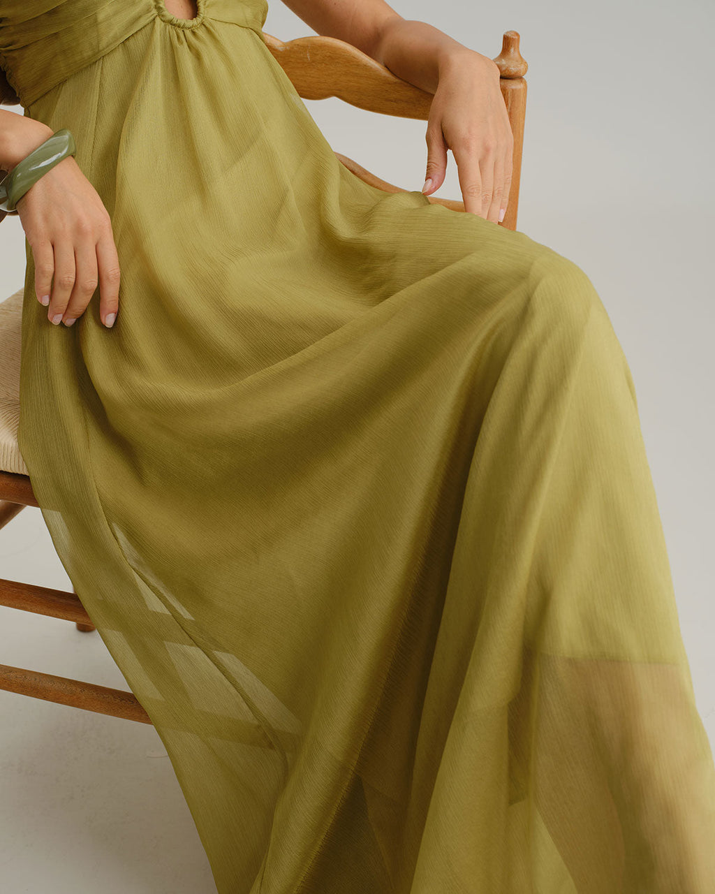 Vestido largo drapeado verde