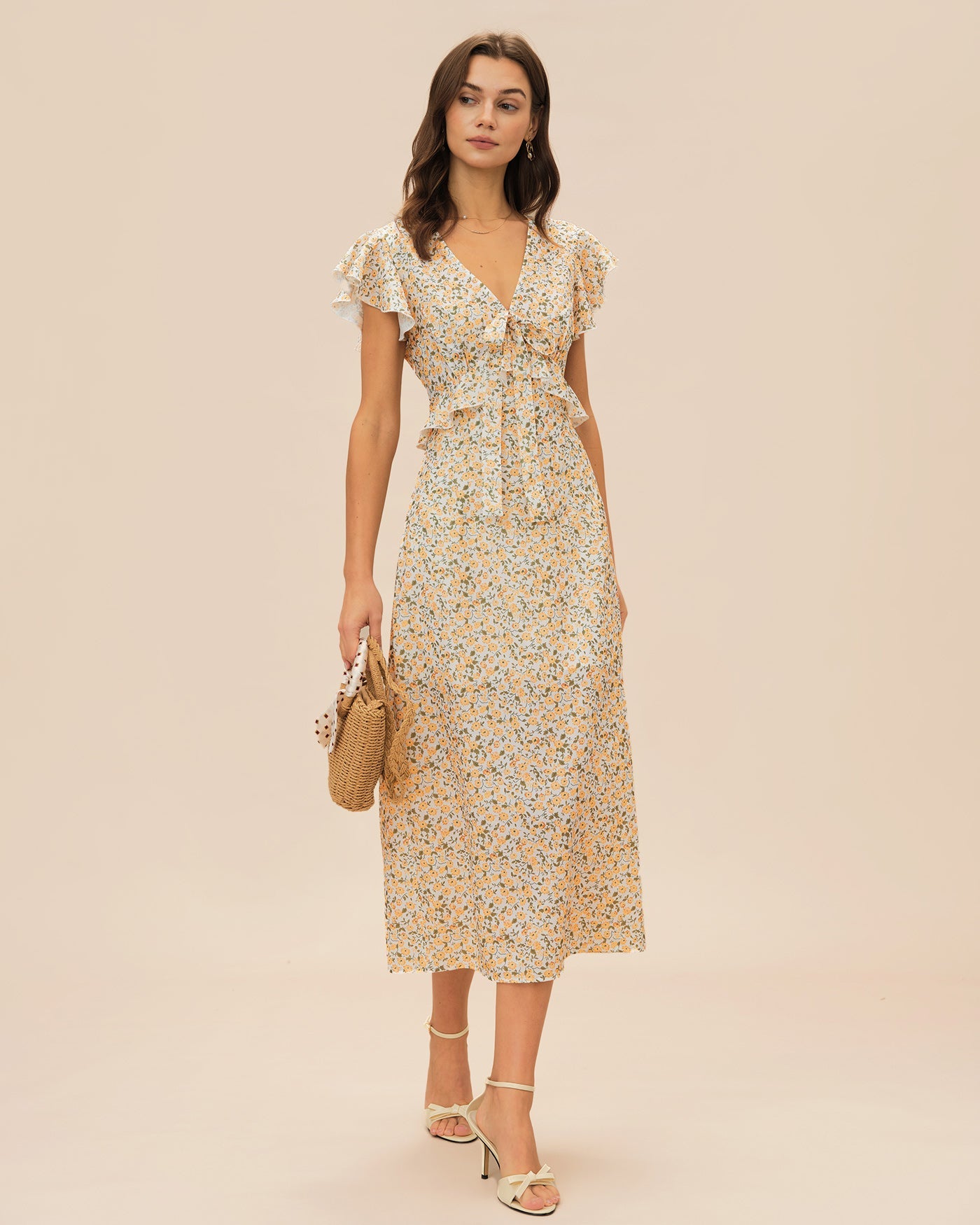 Vestido Midi Amarillo con Cuello en V y Volantes Florales