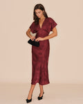 Vestido midi jacquard escote pico rojo vino