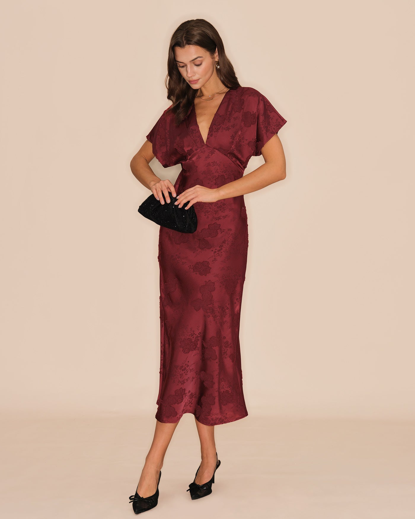 Vestido midi jacquard escote pico rojo vino