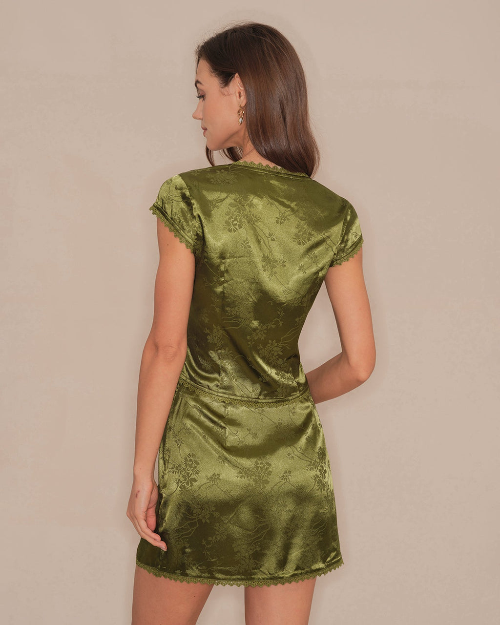 Minifalda de satén floral verde