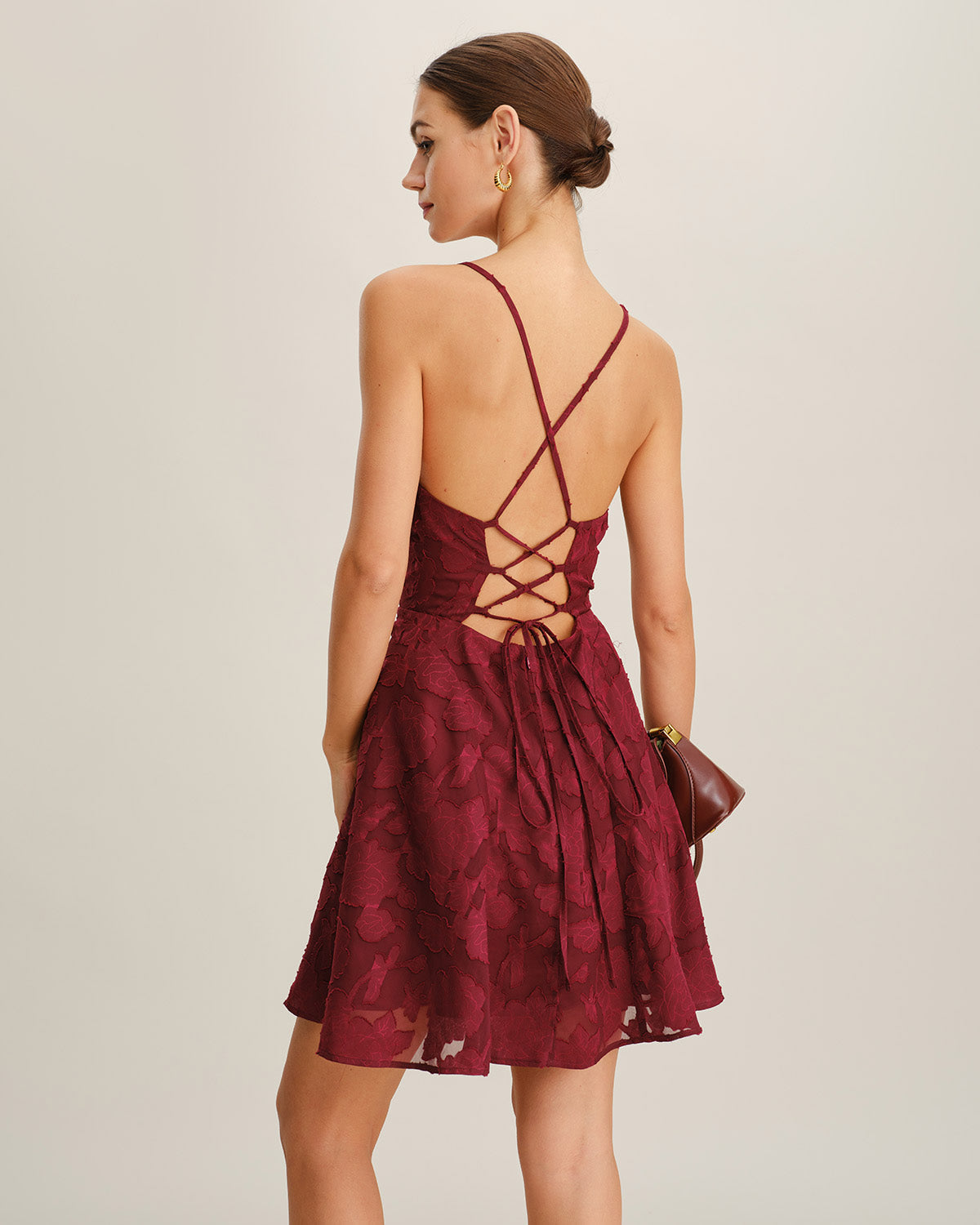 Minivestido Lencero sin Espalda con Estampado Floral Rojo Vino