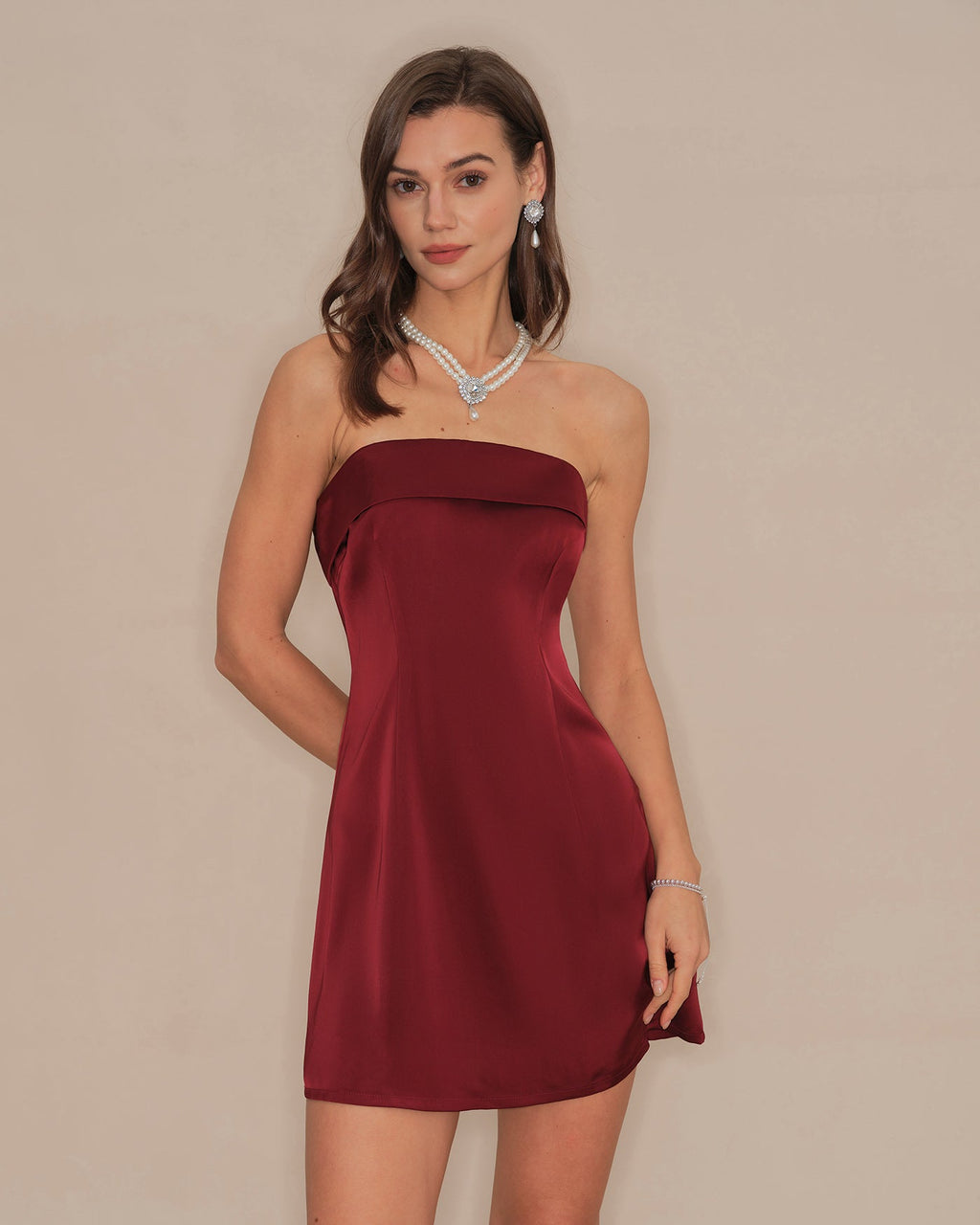 Minivestido rojo sin tirantes de corte A
