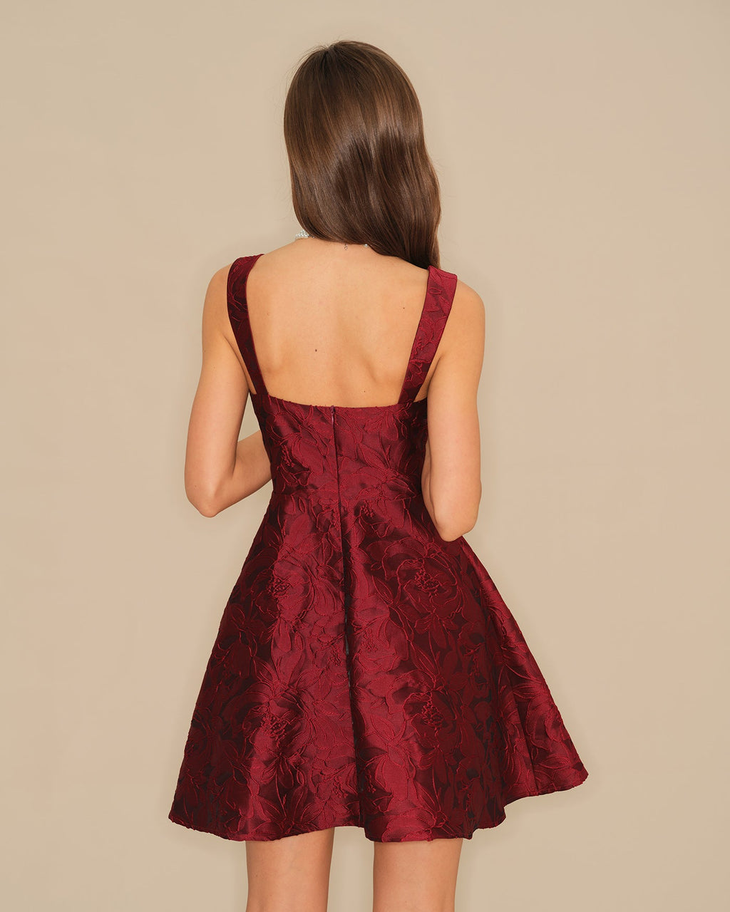 Minivestido jacquard escote corazón rojo vino