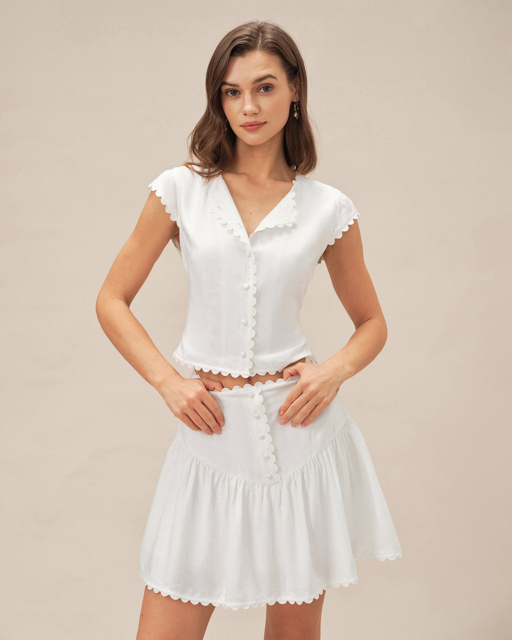 Minifalda fruncida con botones blanca