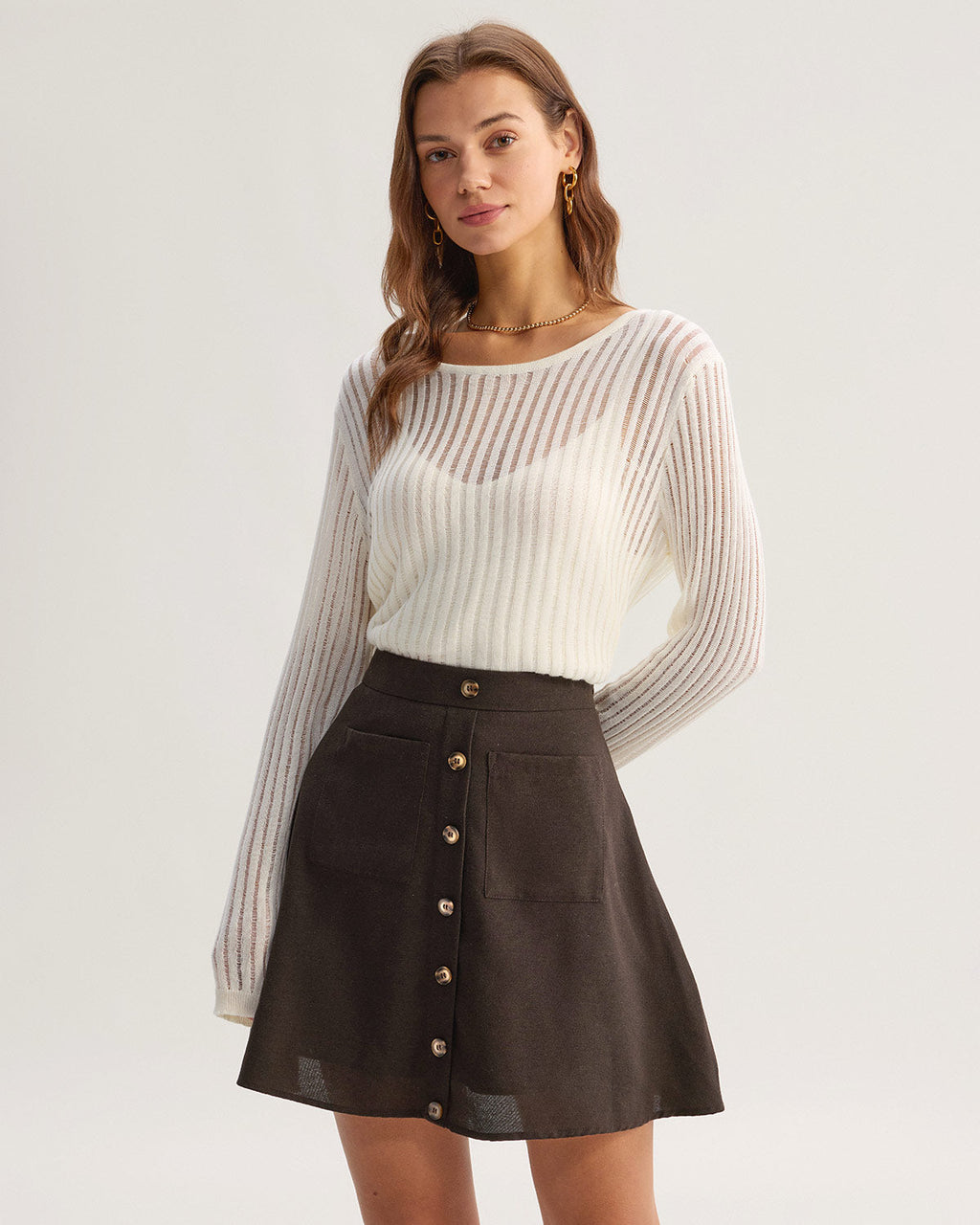 Falda marrón de talle alto con bolsillos