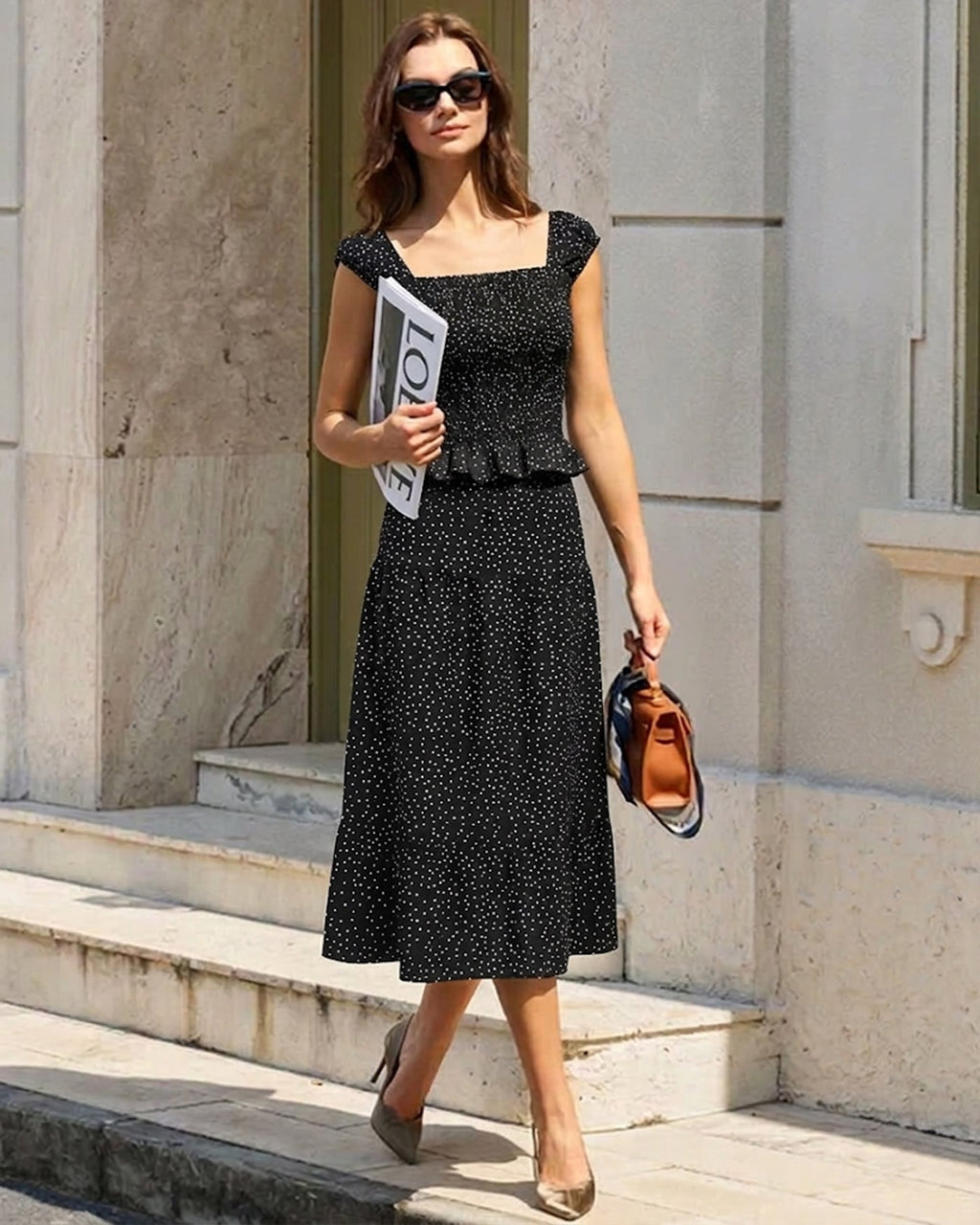 Falda midi fruncida negra de lunares