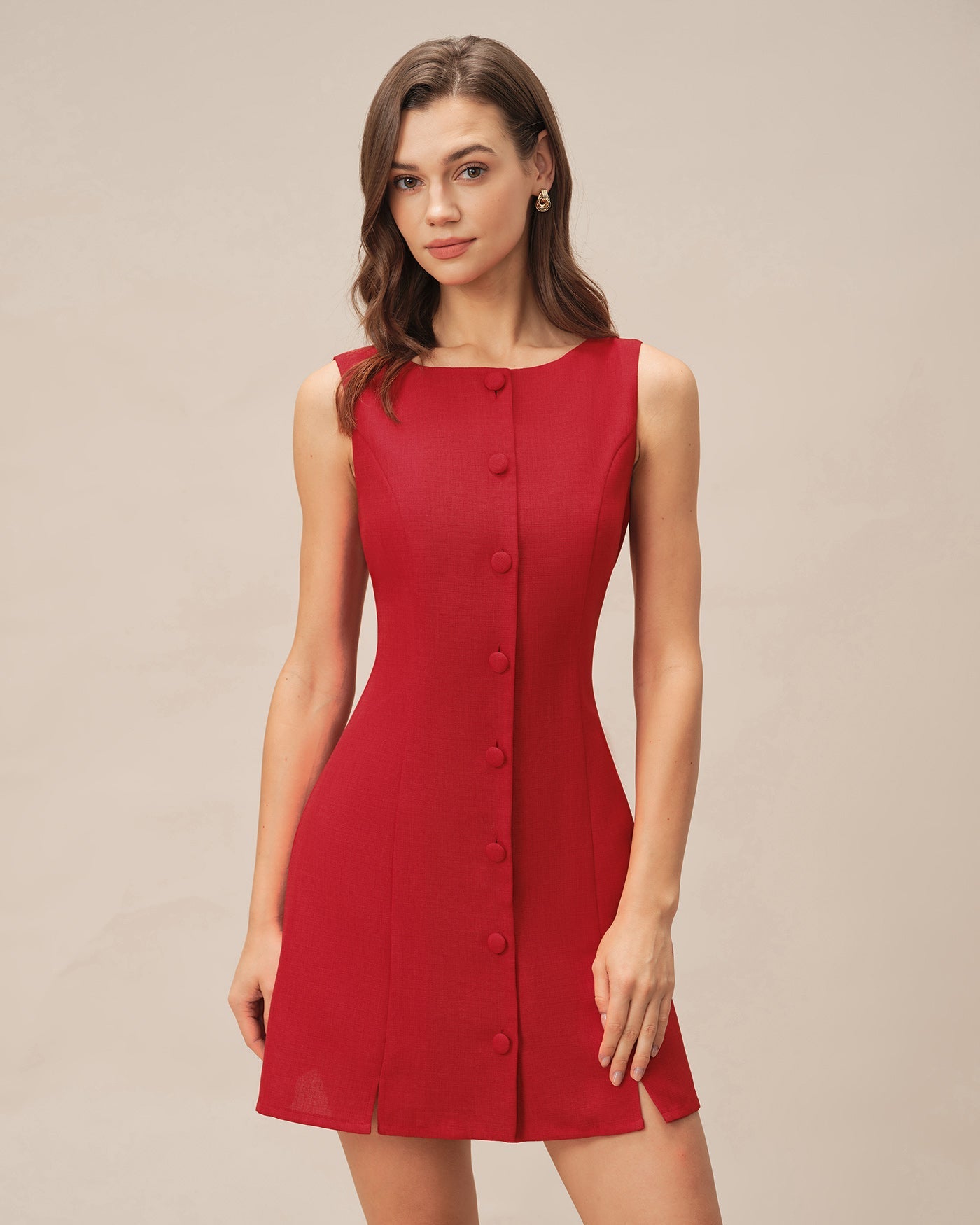 Minivestido rojo con botones y escote barco